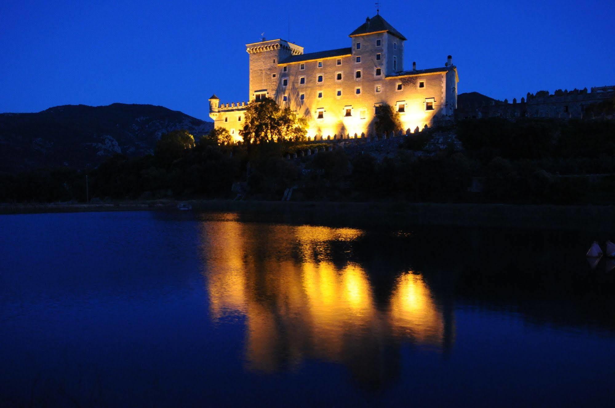 Castell De Riudabella Apartamento Vimbodi I Poblet Exterior foto